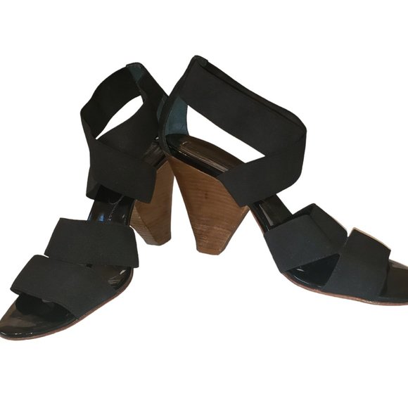 ST5 BCBG Maxazria Black Strappy heels Size 7B - Picture 7 of 9